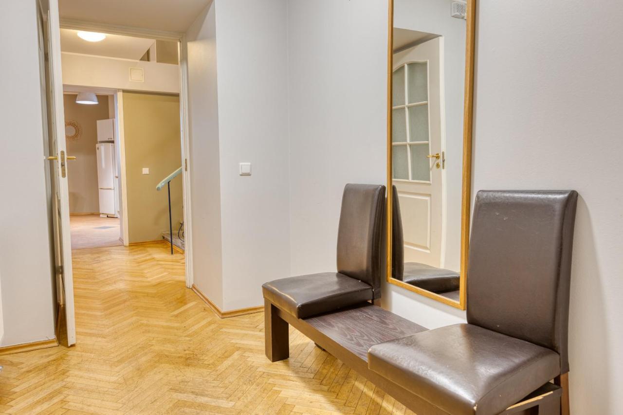 Historic Residence Apartments At Old Town Tallinn Bagian luar foto