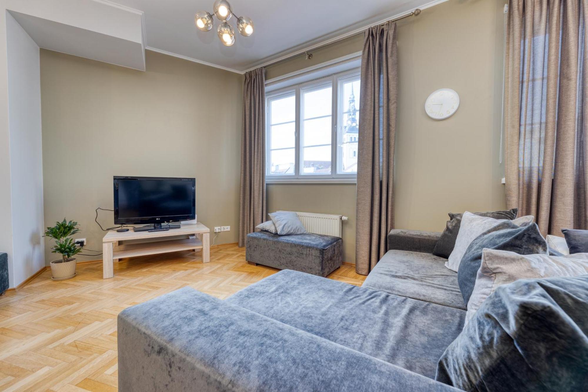 Historic Residence Apartments At Old Town Tallinn Bagian luar foto